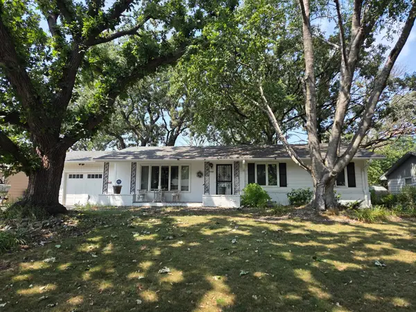 7398 Tempo Terrace Ne, Fridley, MN 55432