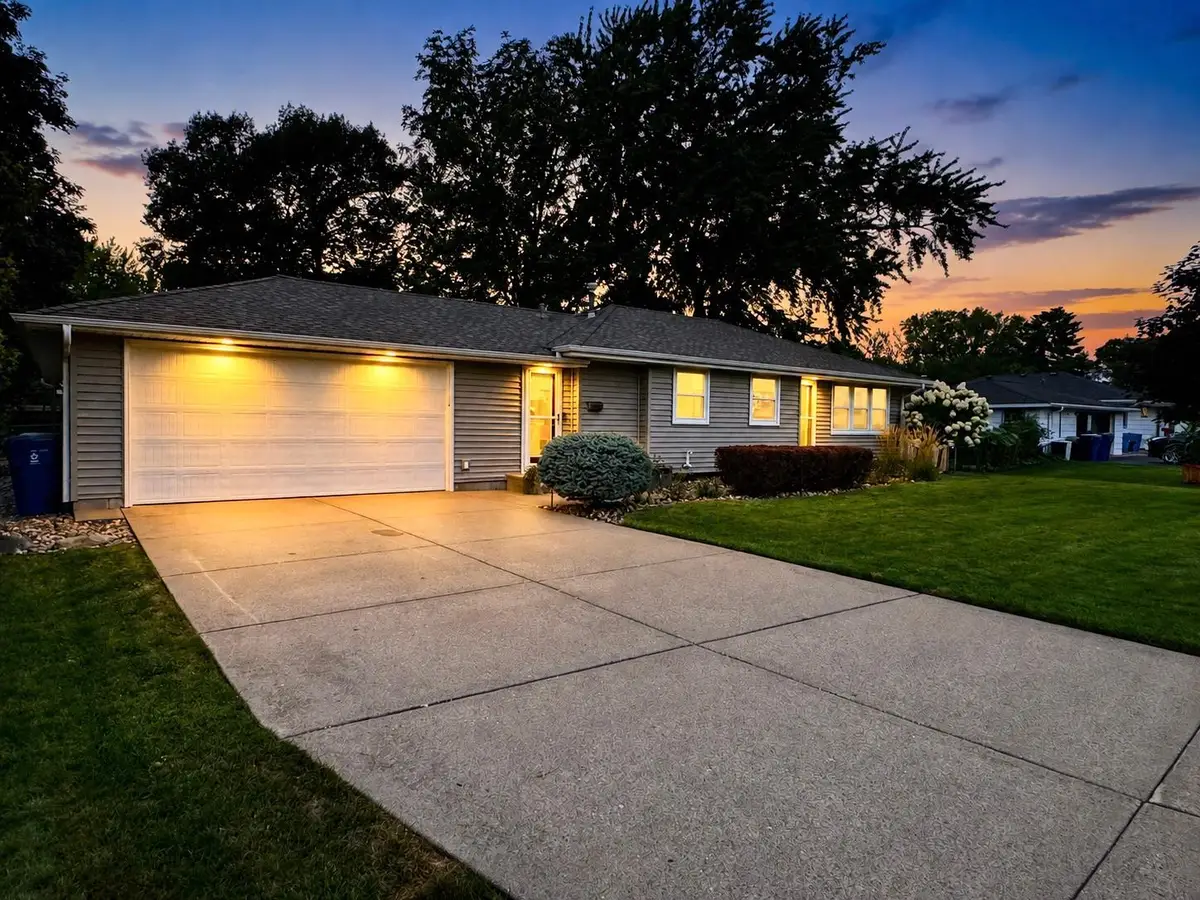 10118 Park Avenue S, Bloomington, MN 55420 - #1