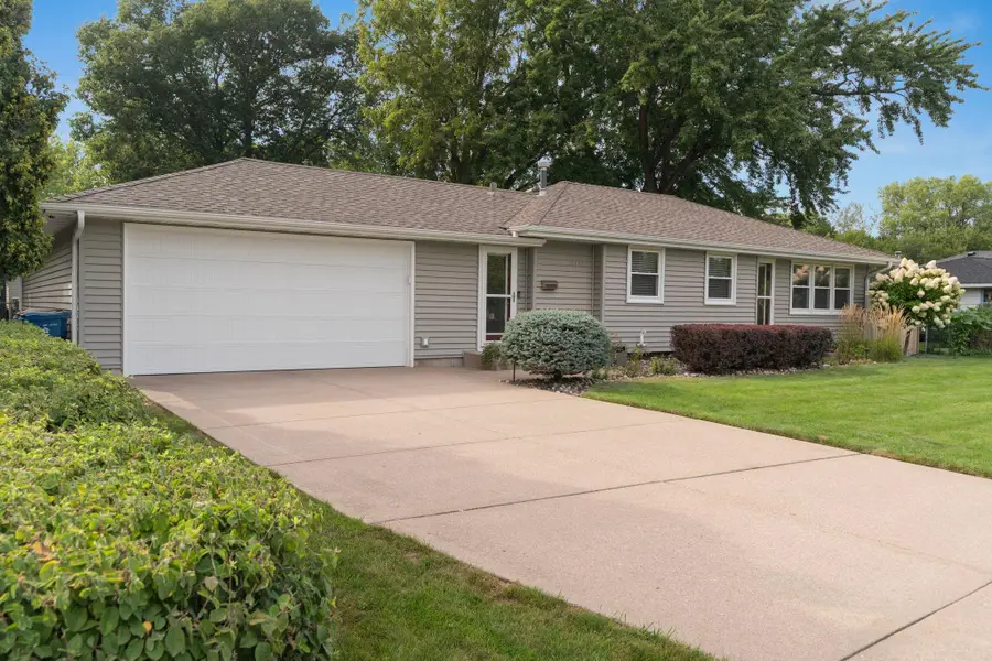 10118 Park Avenue S, Bloomington, MN 55420 - #2