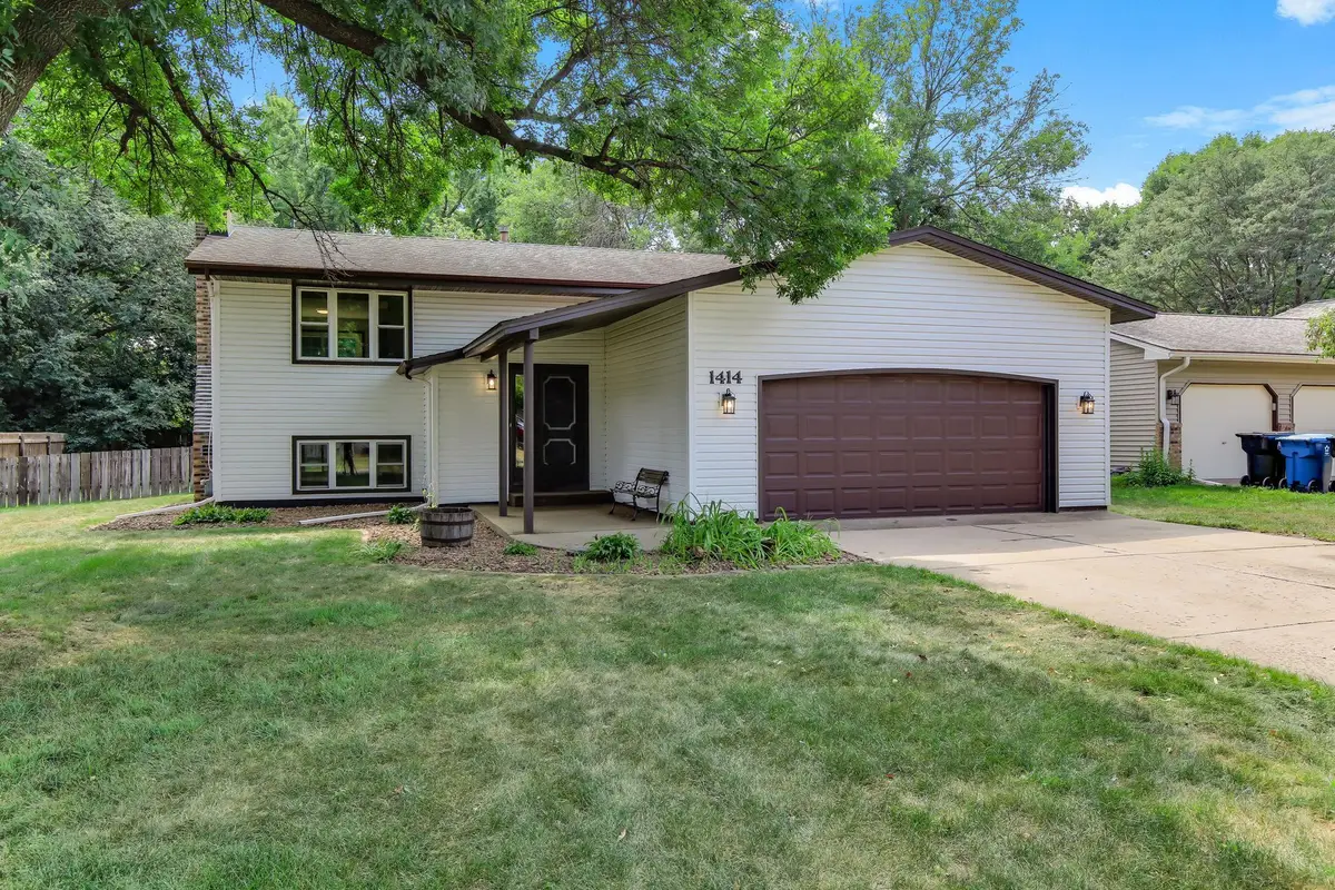1414 76th Avenue Ne, Fridley, MN 55432 - #1