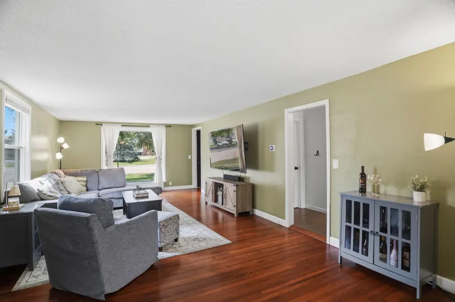 8841 Nicollet Avenue S, Bloomington, MN 55420 - #3