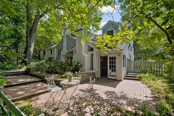 15517 Excelsior Boulevard, Minnetonka, MN 55345