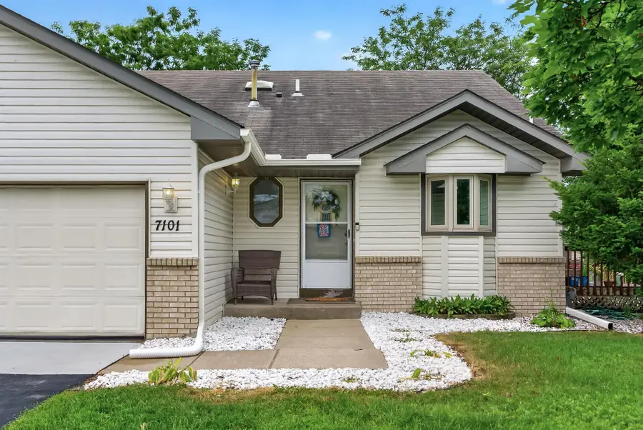 7101 Setzler Parkway, Brooklyn Park, MN 55445 - #2