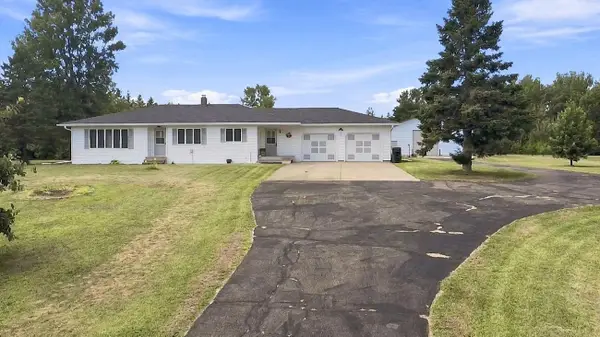 1433 Morris Avenue, Hinckley, MN 55037