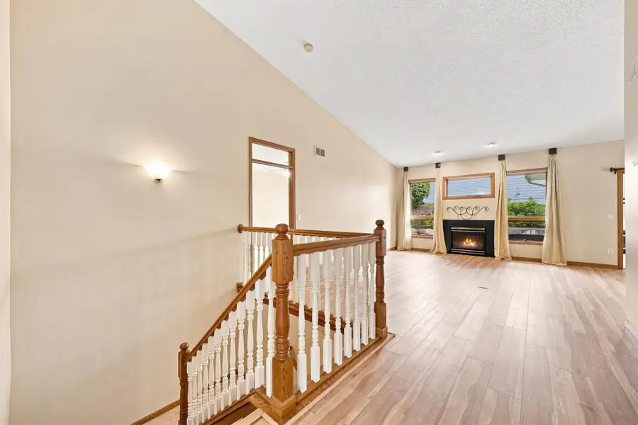 833 Southcross Drive E, Burnsville, MN 55306 - #3