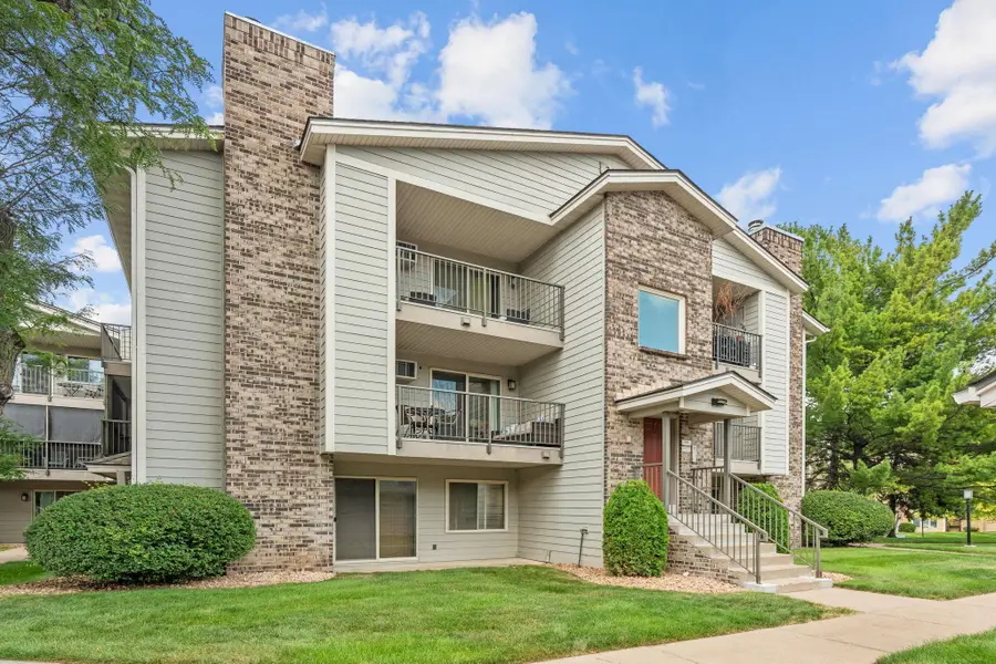 2100 Ridge Drive #22, Saint Louis Park, MN 55416 - #2