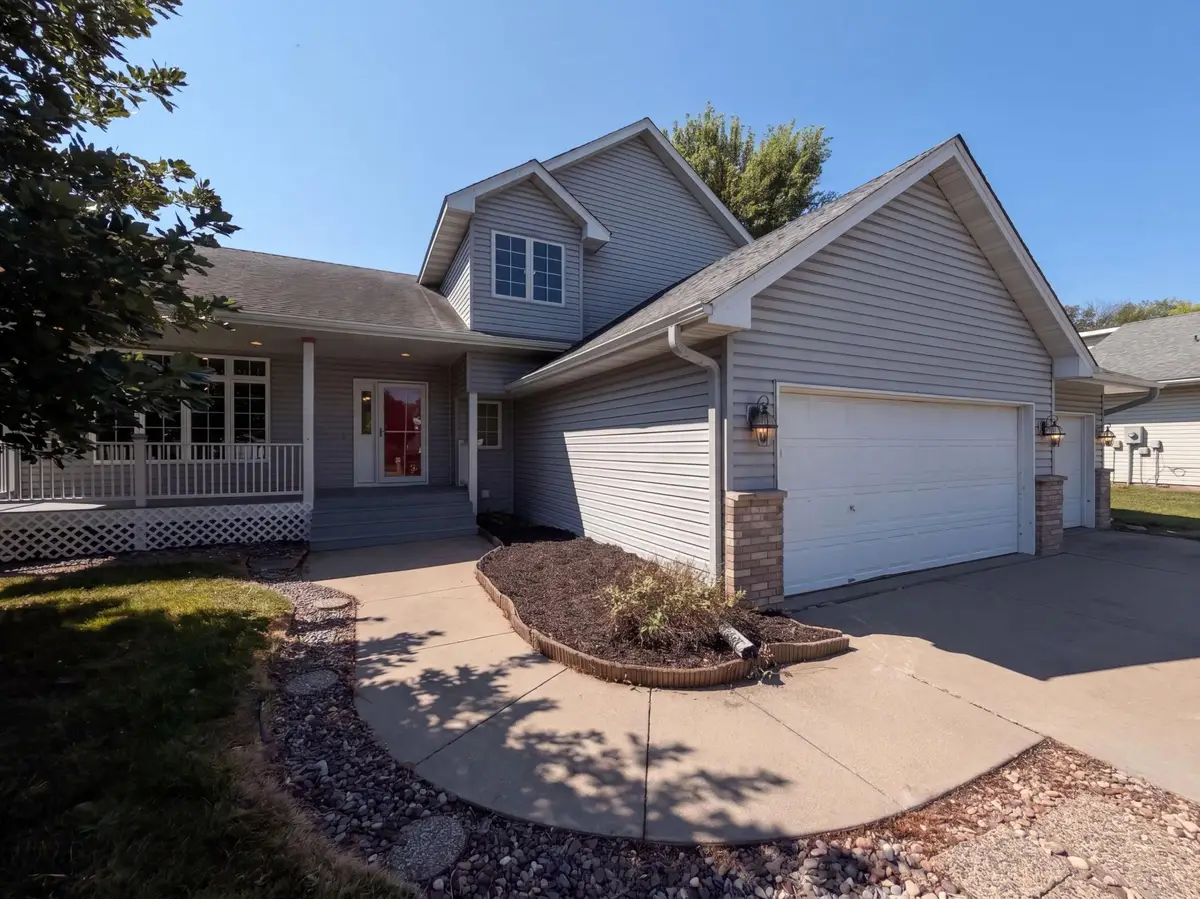 8763 Autumn Oaks Drive, Rockford, MN 55373 - #1