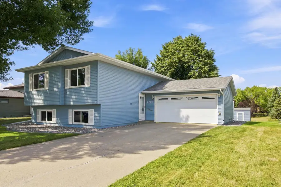 2728 29th Avenue S, Moorhead, MN 56560 - #2