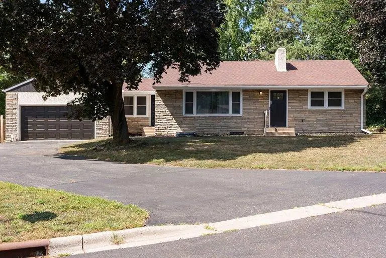 1689 Edgemont Street, Maplewood, MN 55117 - #1