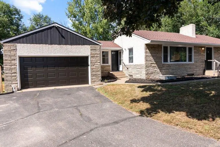 1689 Edgemont Street, Maplewood, MN 55117 - #3