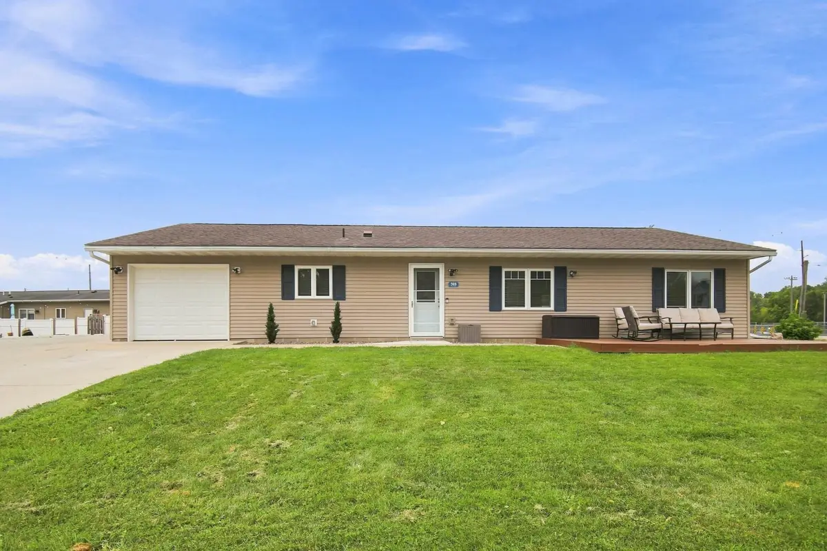 508 Walnut Ave S, Owatonna, MN 55060 - #1