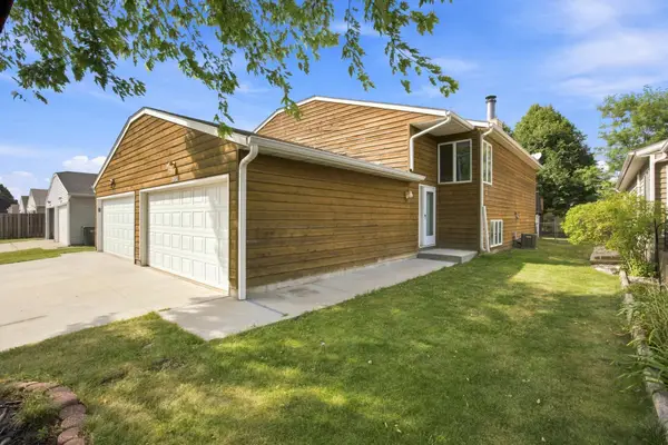 1513 28th Avenue S, Fargo, ND 58103