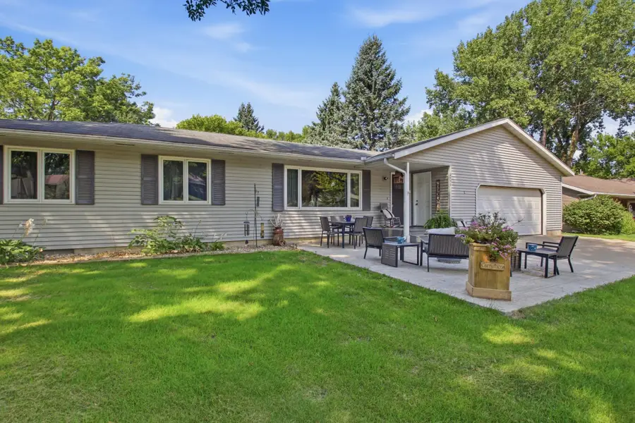 2750 Fairway Drive Ne, Willmar, MN 56201 - #2