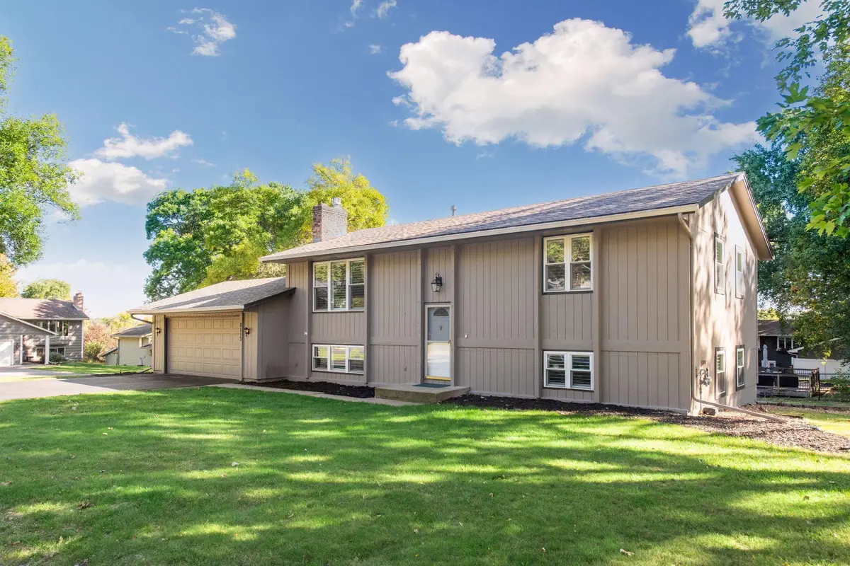8113 Dakota Lane, Chanhassen, MN 55317 - #1