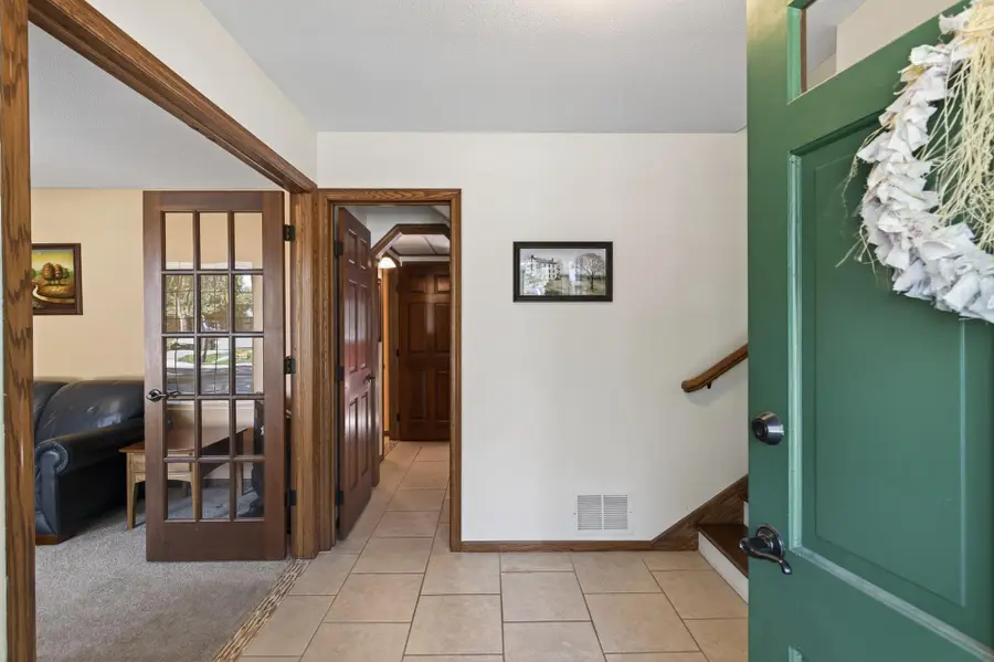 1094 Lowell Drive, Apple Valley, MN 55124 - #3