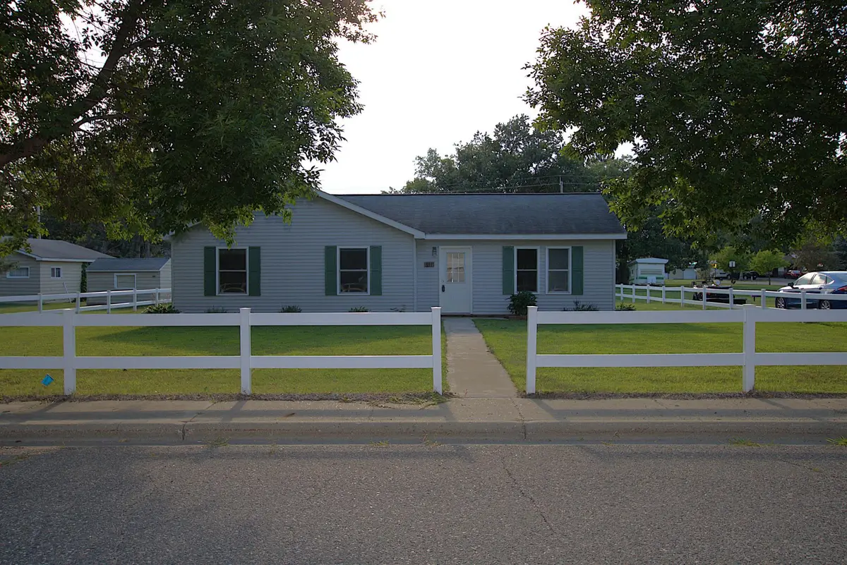 311 Roosevelt Street Sw, Staples, MN 56479 - #1