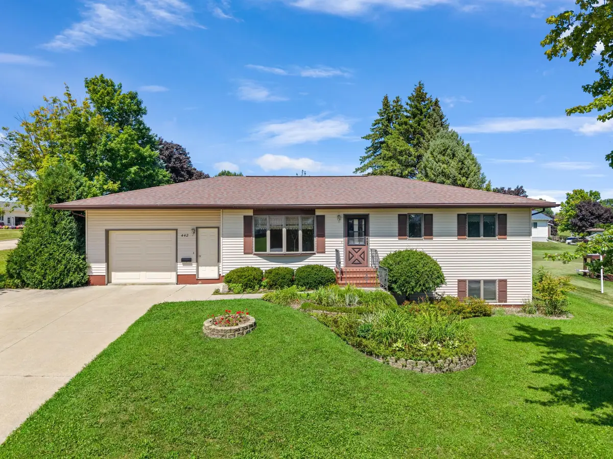 442 S Sunnyside Drive, Caledonia, MN 55921 - #1