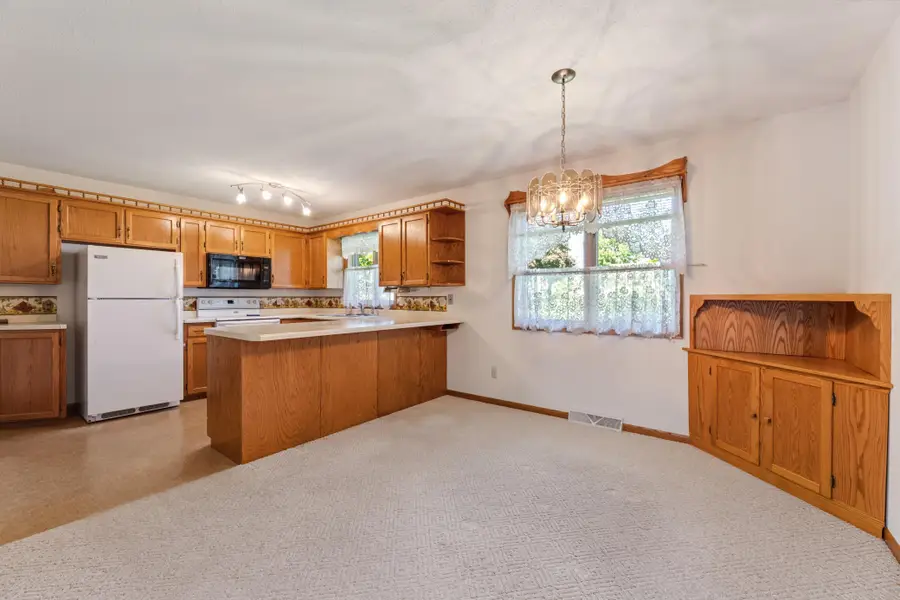 442 S Sunnyside Drive, Caledonia, MN 55921 - #2