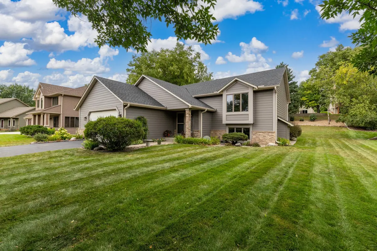 1123 Ridge Bluff Drive, Chaska, MN 55318 - #1