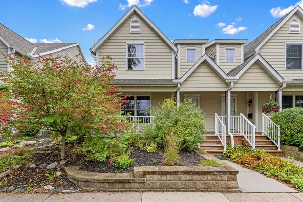 818 24th Avenue Ne, Minneapolis, MN 55418