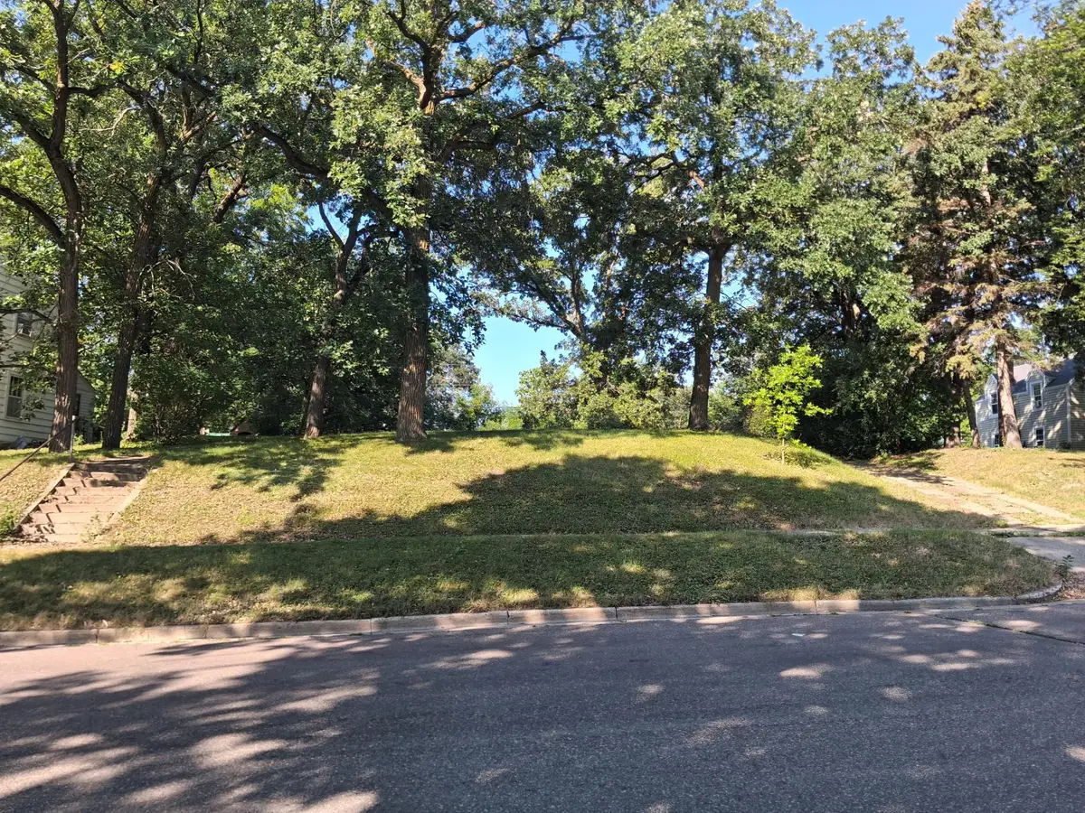 423 N Cleveland Avenue, Fergus Falls, MN 56537 - #1