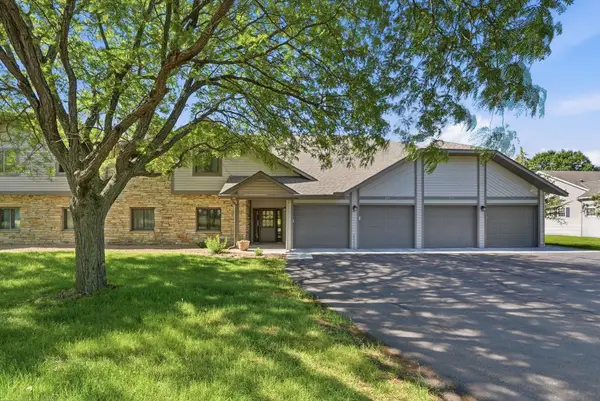 2070 Stockinger Drive, Saint Cloud, MN 56303
