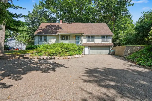 7017 Valley View Road, Edina, MN 55439