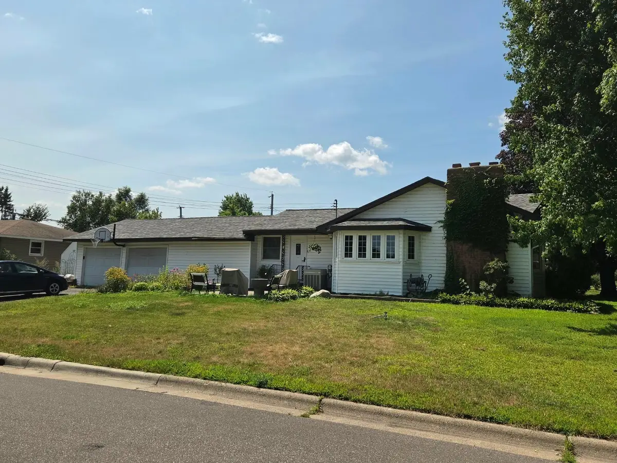 4401 Woodbine Lane N, Brooklyn Center, MN 55429 - #1