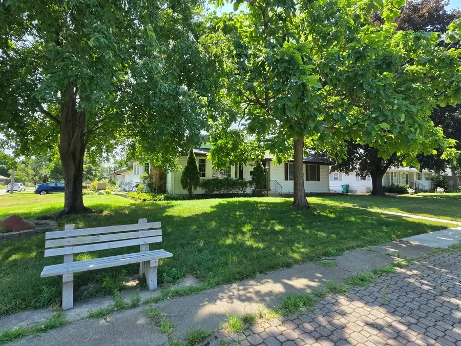 4401 Woodbine Lane N, Brooklyn Center, MN 55429 - #2