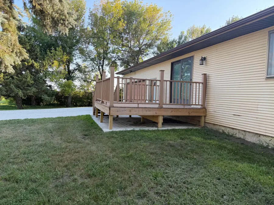 27661 Town Avenue, Worthington, MN 56187 - #3