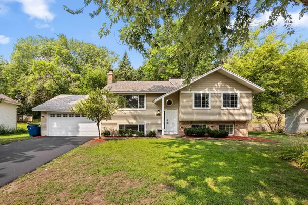 10340 Decatur Avenue S, Bloomington, MN 55438