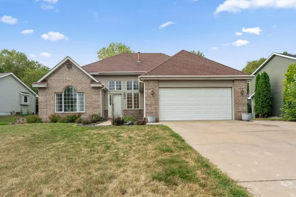 2320 Parkview Lane, Woodbury, MN 55125