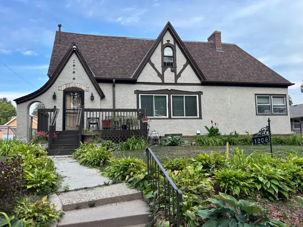 1206 Russell Avenue N, Minneapolis, MN 55411