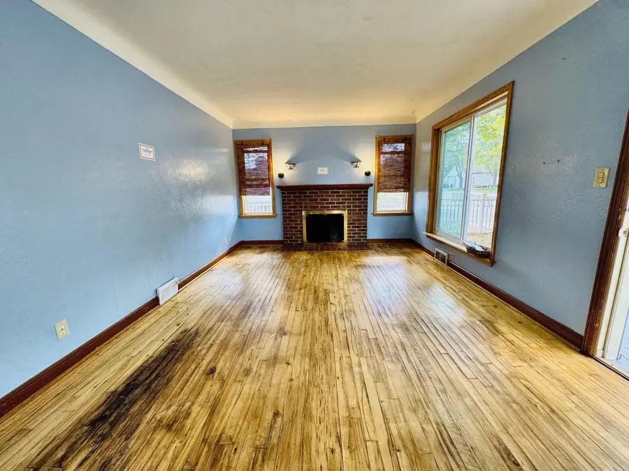 1444 Saint Albans Street N, Saint Paul, MN 55117 - #3