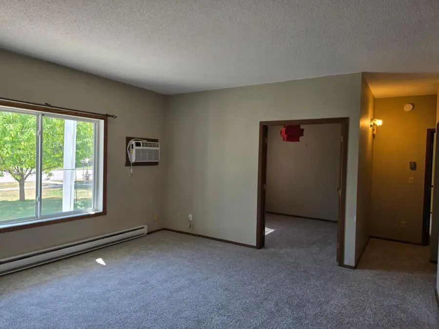 1727 27th Avenue S, Fargo, ND 58103 - #2