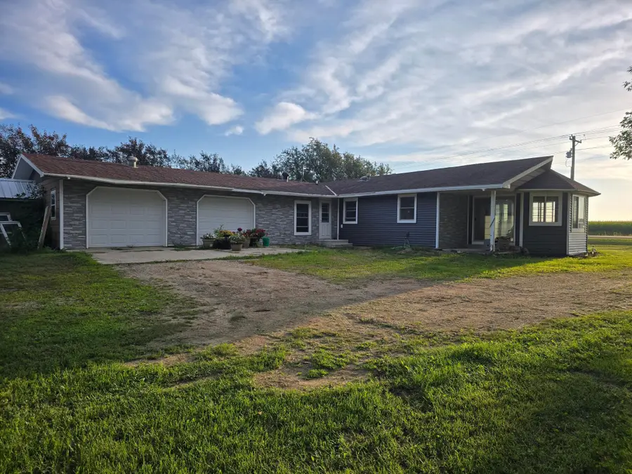 1011 90th Avenue, Pipestone, MN 56164 - #2