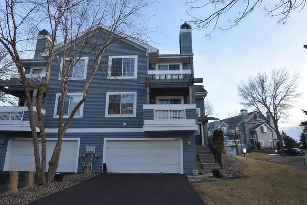 15635 24th Avenue N #D, Plymouth, MN 55447