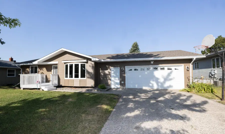 312 3rd Avenue E, Halstad, MN 56548 - #3