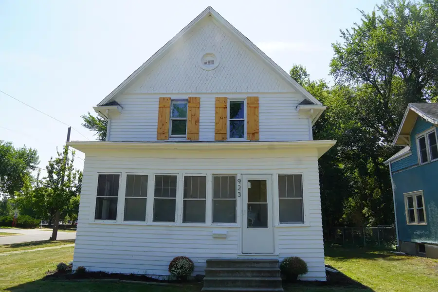 923 7th Avenue S, Moorhead, MN 56560 - #3