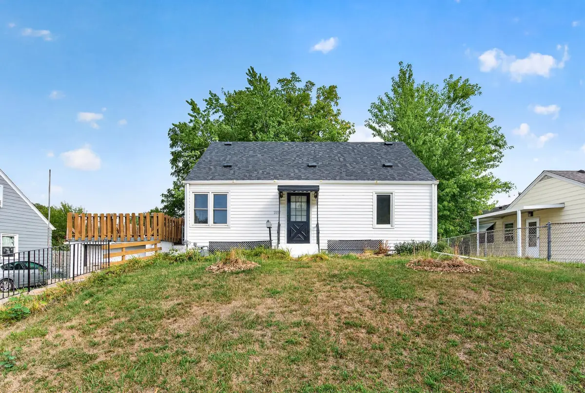 2057 Sherwood Avenue, Saint Paul, MN 55119 - #1
