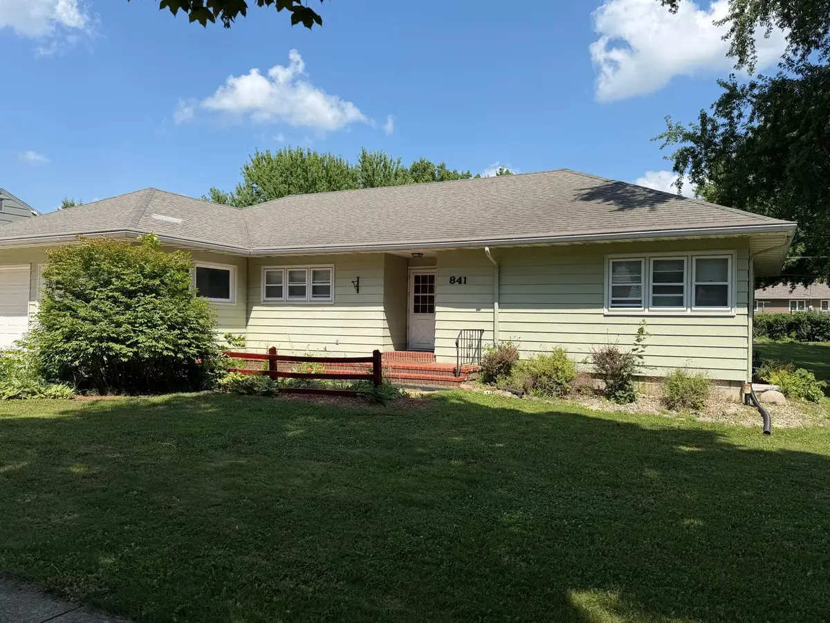 841 Redwood Drive, Fairmont, MN 56031 - #1