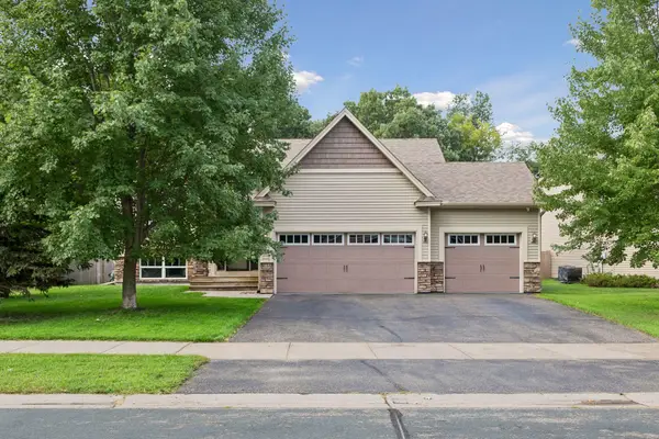 636 130th Lane Ne, Blaine, MN 55434