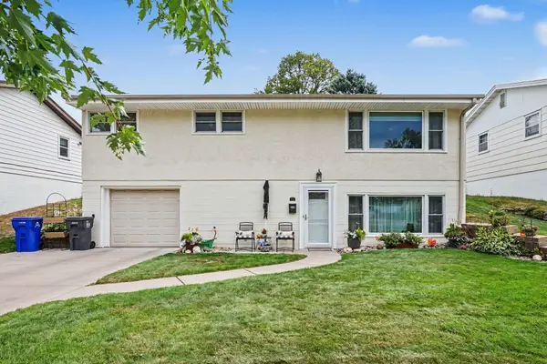 452 Howard Street N, Saint Paul, MN 55119