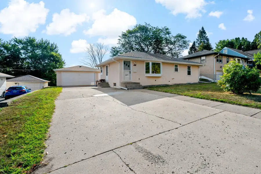 407 12th Avenue S, South Saint Paul, MN 55075 - #2