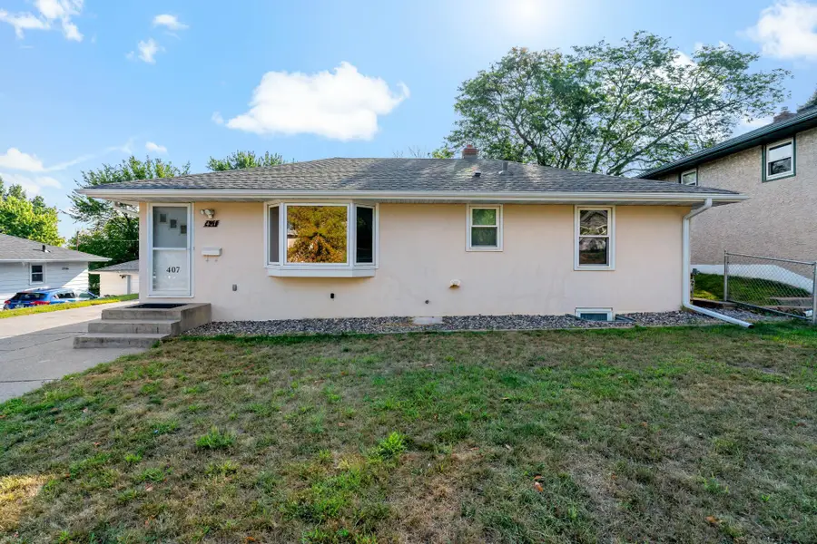 407 12th Avenue S, South Saint Paul, MN 55075 - #3