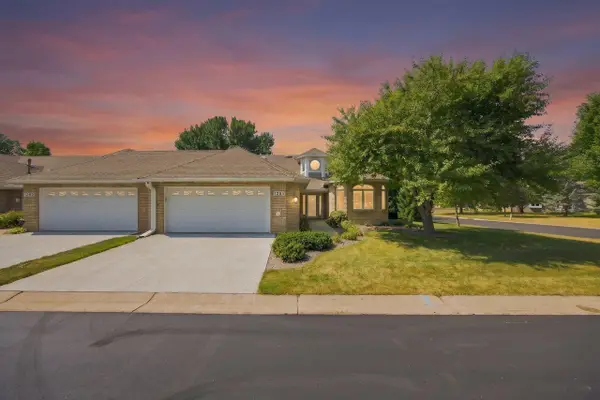 1264 Silverthorn Drive, Shoreview, MN 55126