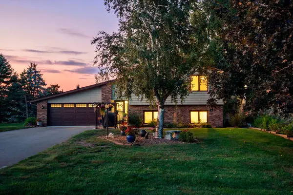 25870 Skyline Circle, Elko New Market, MN 55020