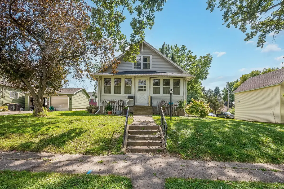 315 W 6th Street, Blue Earth, MN 56013 - #1