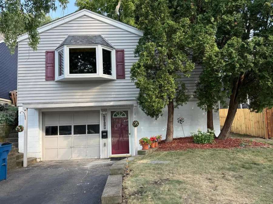 2762 Mcnair Drive N, Robbinsdale, MN 55422 - #2