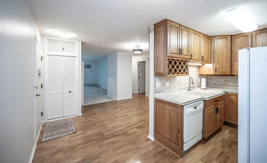 135 Viking Drive E #102, Little Canada, MN 55117 - #3